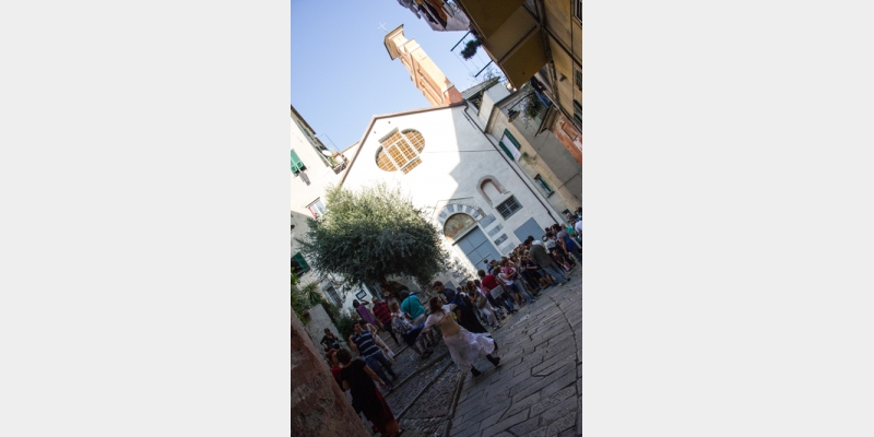 Piazza delle lingue - foto di Silvia Partuno - #inscattastorie